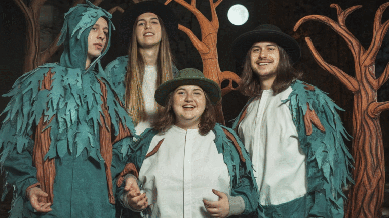 25 Group Halloween Costumes